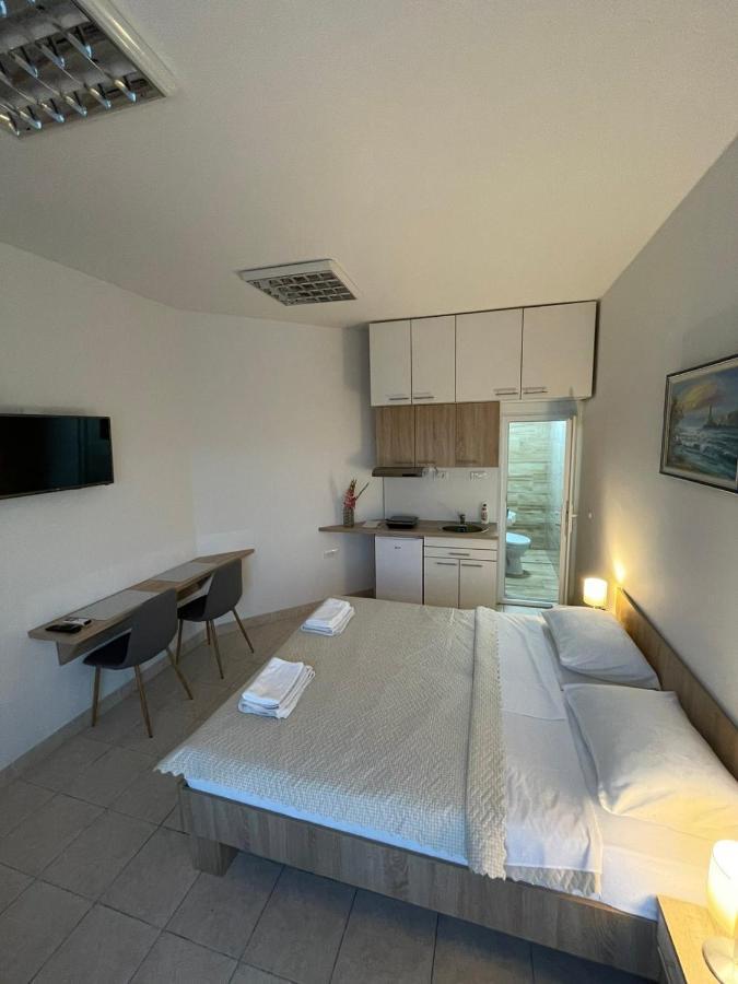 Apartman Dunav 클라도보 외부 사진